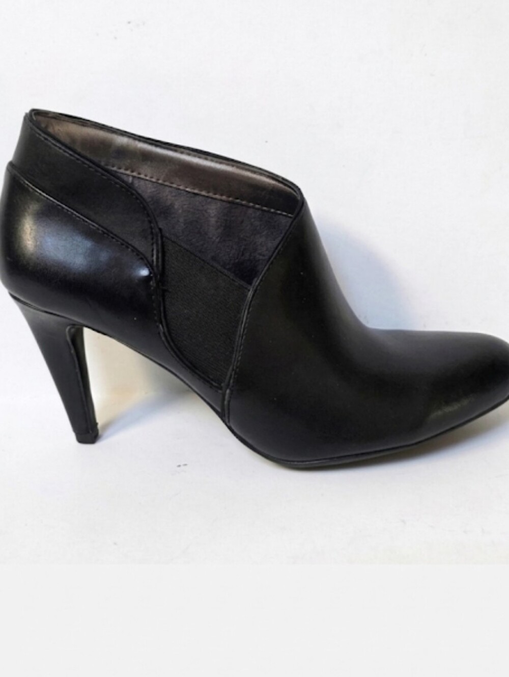 Adrienne Vittiadini Black Women's Heeled Ankle Boots Black Women's Size 8.5 NWOT